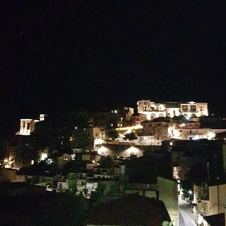 Petra Marina Hydra 皮肖塔