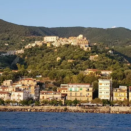 Petra Marina Hydra 公寓 *