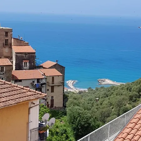 Petra Marina Hydra * 皮肖塔